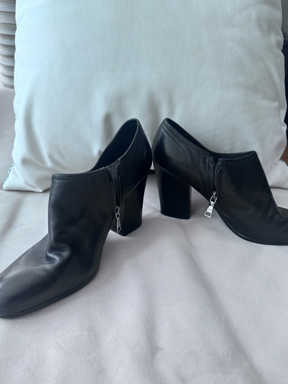 Prada Black Leather Ankle Boots Block Heel Zip Booties EU 39 / US 9 NWOT - Picture 5 of 10
